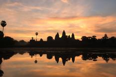Angkor temple - Waterfall - Kampong Kleang Tours - angkor-wat-sunrise-tour.jpg
