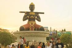 Battambang Sightseeing - Tours - battambang-statue-tadambongkranhung.jpg